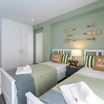 T2 Dina's Place