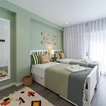 T2 Dina's Place