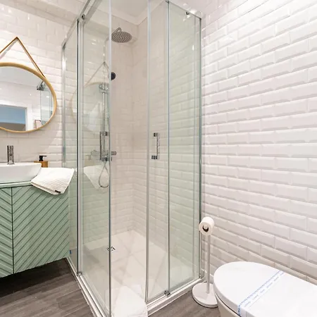 アパート T2 Dina's Place ナザレ