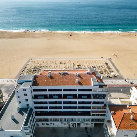 T2 Dina's Place アパート ナザレ