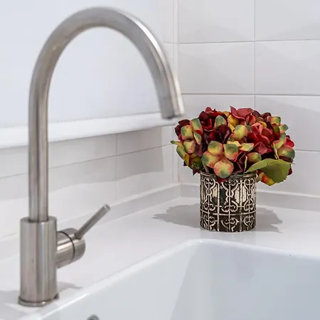 アパート T2 Dina's Place *