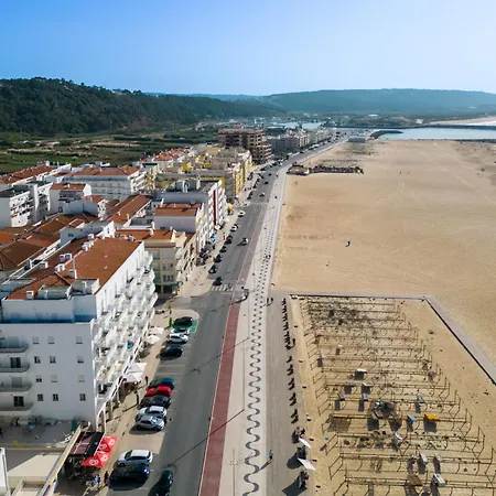 T2 Dina's Place شقة