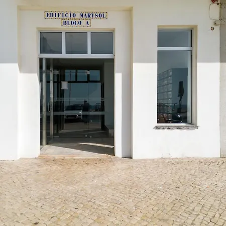 アパート T2 Dina's Place