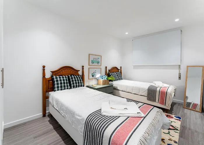 Appartamento T2 Dina's Place *